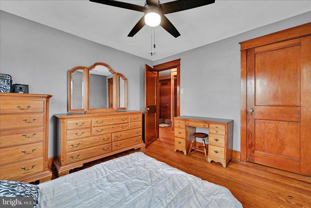 464 W MARKET ST, Hellam, PA 17406