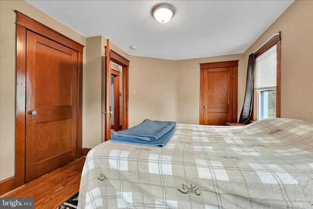 464 W MARKET ST, Hellam, PA 17406