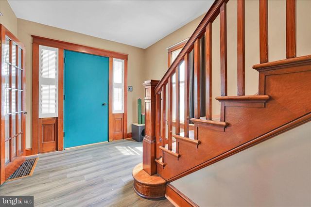 464 W MARKET ST, Hellam, PA 17406