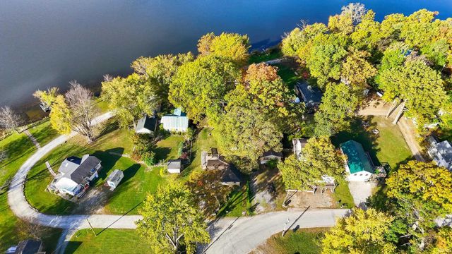 273 EMS R4 Lane, Pierceton, IN 46562