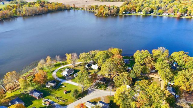 273 EMS R4 Lane, Pierceton, IN 46562