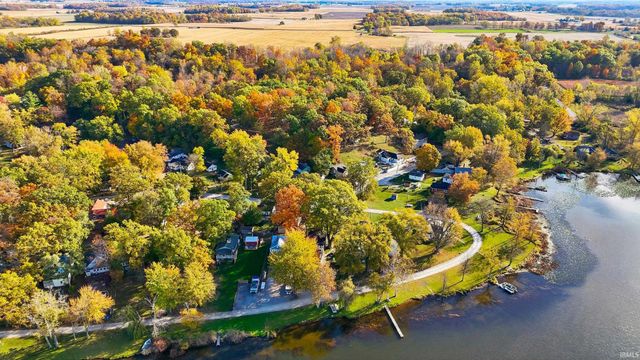 273 EMS R4 Lane, Pierceton, IN 46562