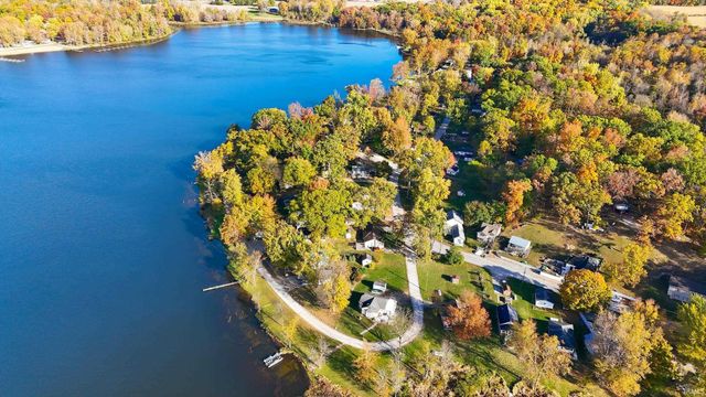 273 EMS R4 Lane, Pierceton, IN 46562