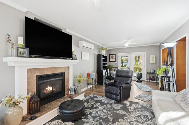 273 EMS R4 Lane, Pierceton, IN 46562