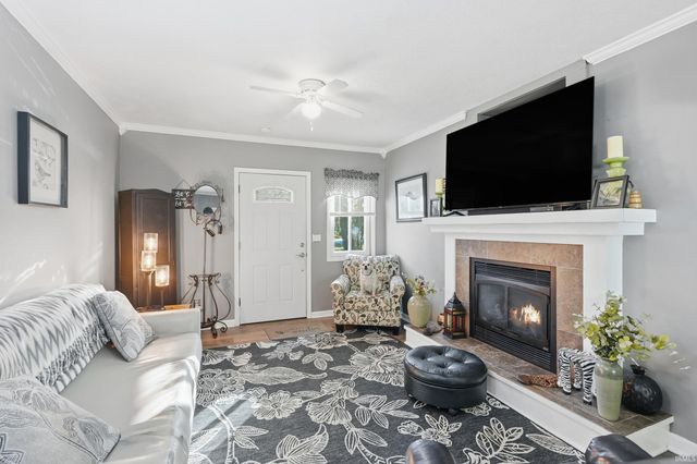 273 EMS R4 Lane, Pierceton, IN 46562