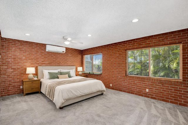 4731 NE 13 Avenue, Oakland Park, FL 33334