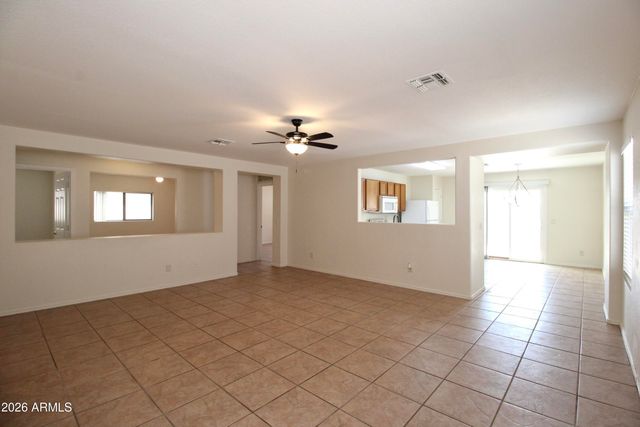 667 W Jardin Drive, Casa Grande, AZ 85122