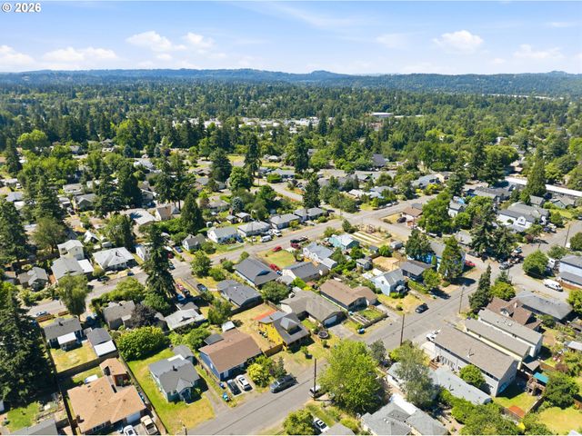 5514 Se MALDEN St, Portland, OR 97206