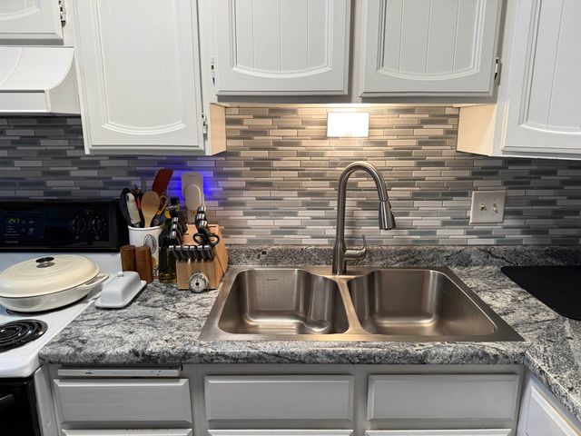 228 WOODRIDGE STREET, Fairbanks, AK 99709