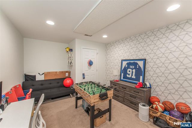 2141 Jordan Court, Mahwah, NJ 07430