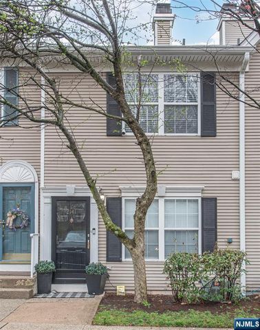 2141 Jordan Court, Mahwah, NJ 07430