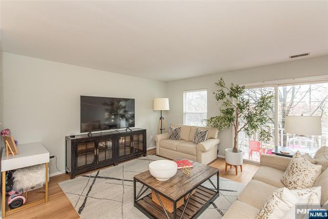 2141 Jordan Court, Mahwah, NJ 07430