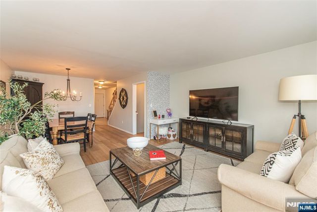 2141 Jordan Court, Mahwah, NJ 07430