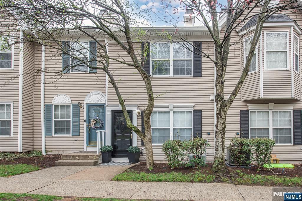 2141 Jordan Court, Mahwah, NJ 07430