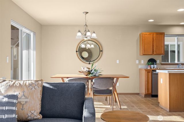 629 Shirehill Street, Bremerton, WA 98310