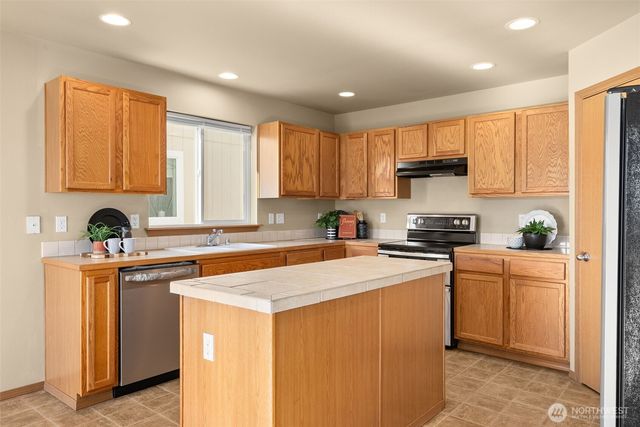 629 Shirehill Street, Bremerton, WA 98310