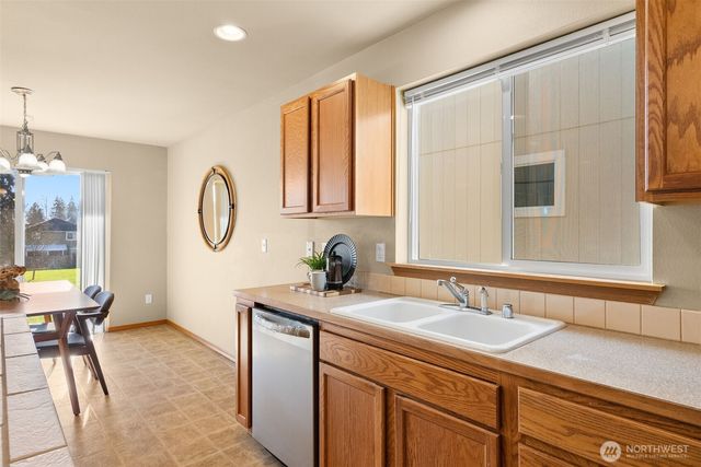 629 Shirehill Street, Bremerton, WA 98310