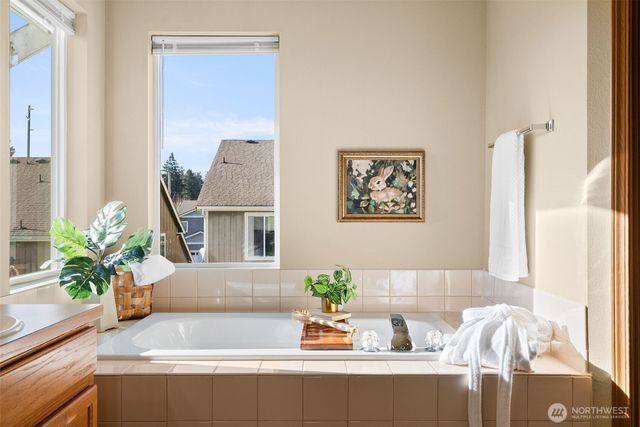 629 Shirehill Street, Bremerton, WA 98310