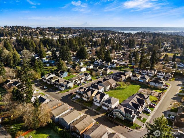 629 Shirehill Street, Bremerton, WA 98310