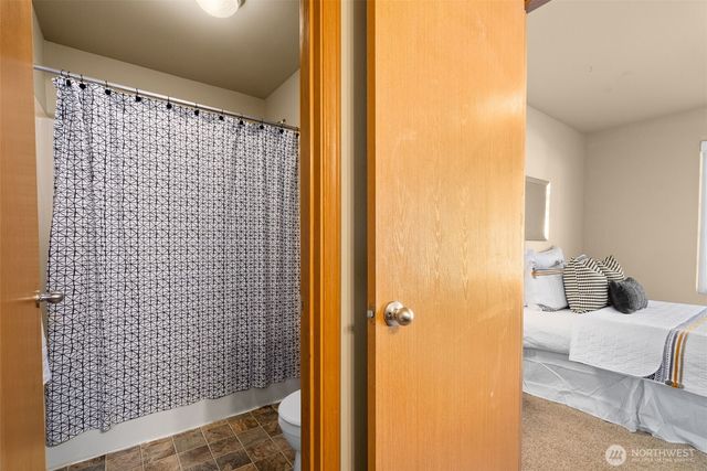 629 Shirehill Street, Bremerton, WA 98310