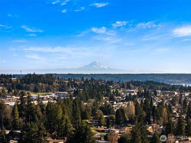 629 Shirehill Street, Bremerton, WA 98310