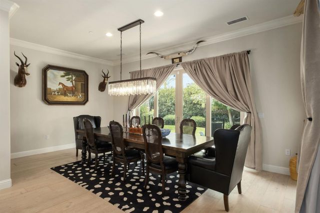 11865 N Ridgeway Drive, Fresno, CA 93730