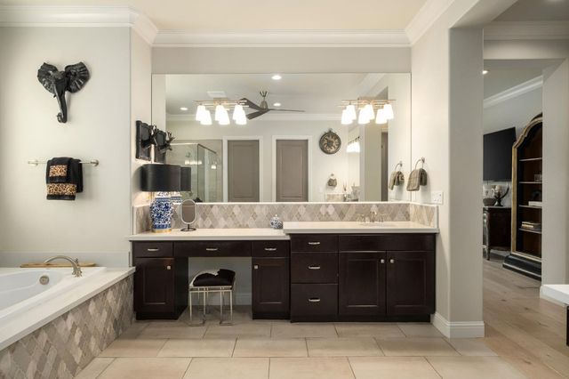 11865 N Ridgeway Drive, Fresno, CA 93730