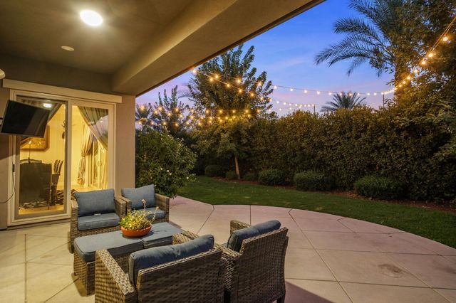 11865 N Ridgeway Drive, Fresno, CA 93730