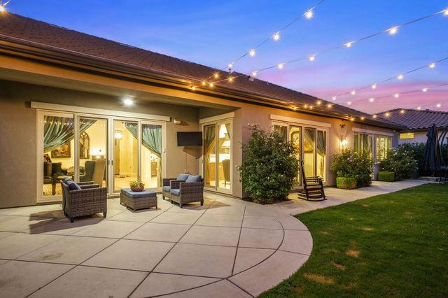 11865 N Ridgeway Drive, Fresno, CA 93730