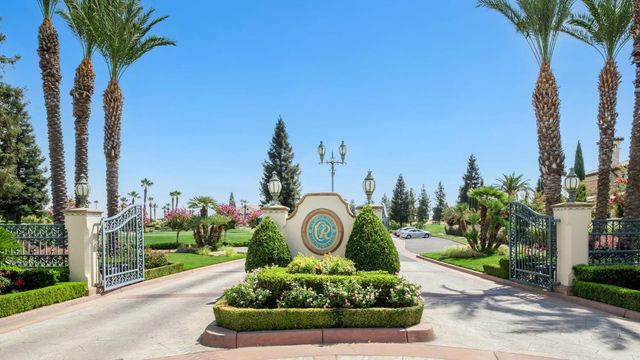 11865 N Ridgeway Drive, Fresno, CA 93730