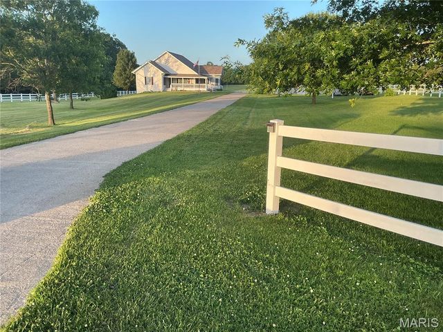 11996 County Road 3290, Rolla, MO 65401