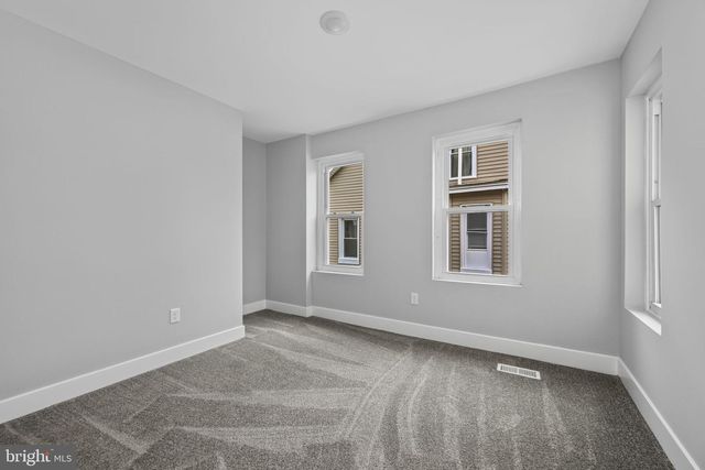 316 WALNUT ST, Royersford, PA 19468