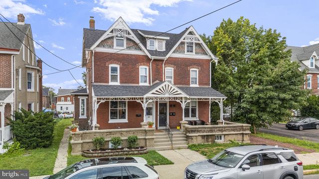 316 WALNUT ST, Royersford, PA 19468