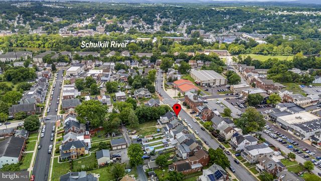 316 WALNUT ST, Royersford, PA 19468