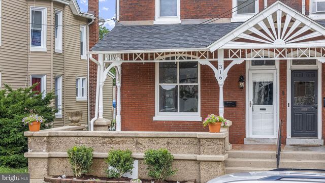 316 WALNUT ST, Royersford, PA 19468