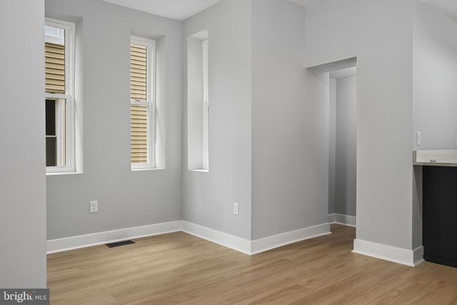 316 WALNUT ST, Royersford, PA 19468