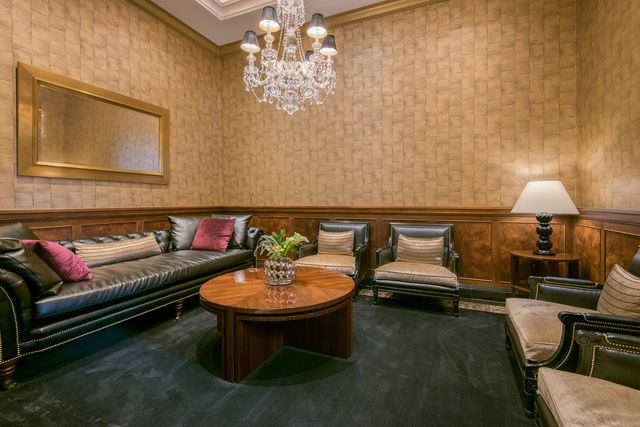 800 N MICHIGAN Avenue 4201, Chicago, IL 60611