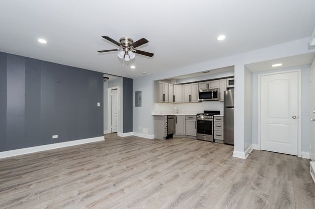 7606 N Eastlake Terrace 2A, Chicago, IL 60626