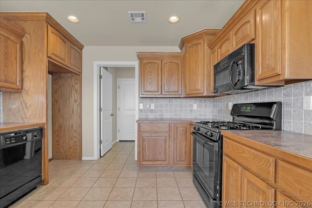 2405 W Quinton Street, Broken Arrow, OK 74011