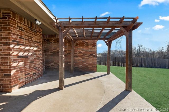 2405 W Quinton Street, Broken Arrow, OK 74011