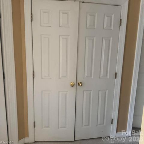 8010 Painted Pony Court, Charlotte, NC 28269