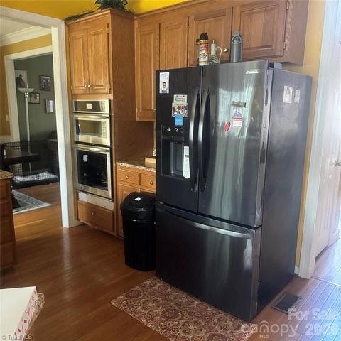 8010 Painted Pony Court, Charlotte, NC 28269