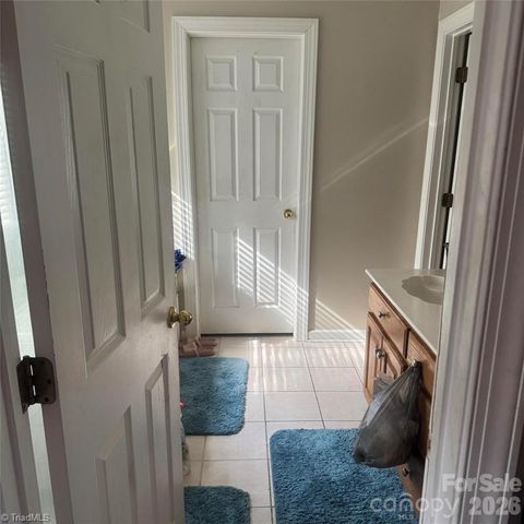 8010 Painted Pony Court, Charlotte, NC 28269