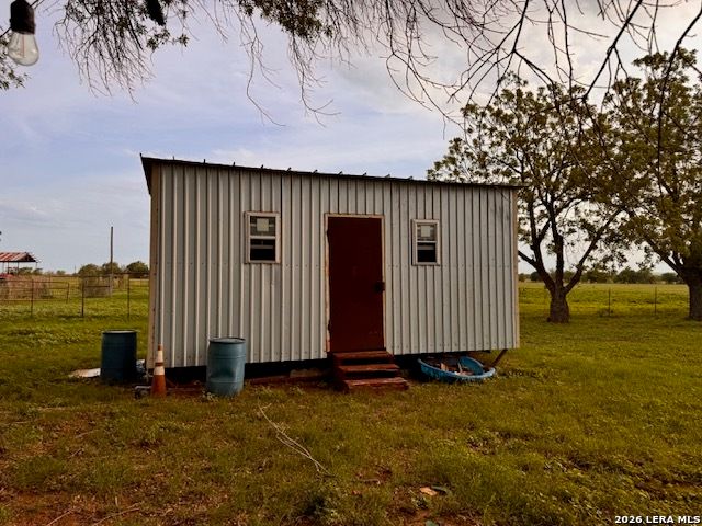 1115 County Road 669, Devine, TX 78016