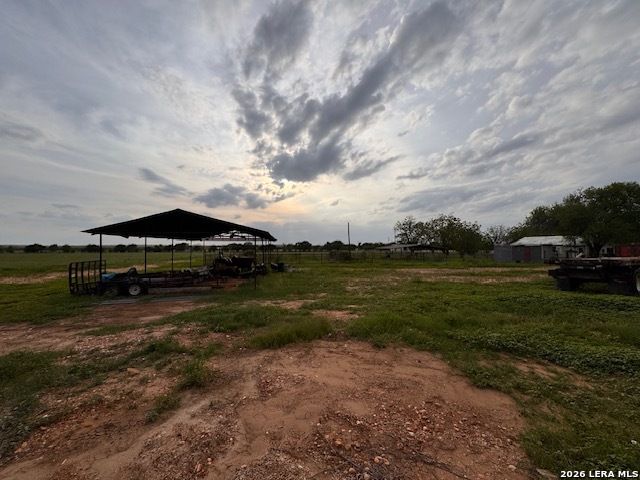 1115 County Road 669, Devine, TX 78016