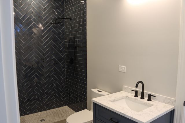 10009 S Beverly Avenue, Chicago, IL 60643