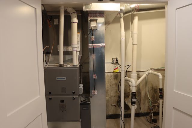 10009 S Beverly Avenue, Chicago, IL 60643