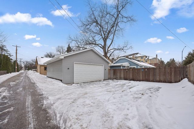 645 5th Avenue NW, New Brighton, MN 55112