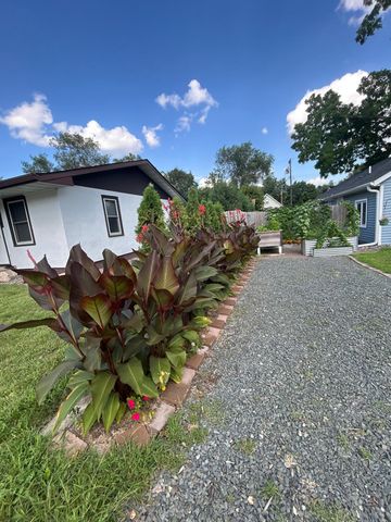 645 5th Avenue NW, New Brighton, MN 55112