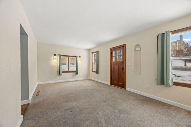 645 5th Avenue NW, New Brighton, MN 55112